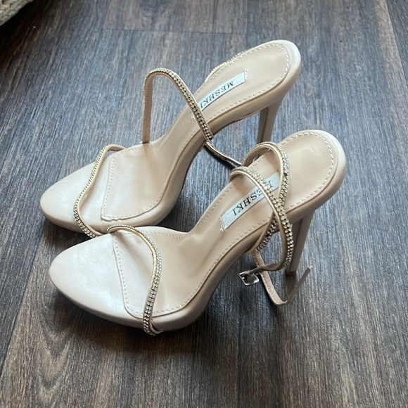 Meshki Hailey Patent Strap Heel - Picture 4 of 7